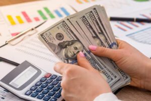 3 industries which grow during a recession
