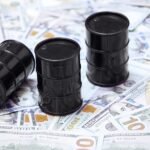 The correlation between oil and currencies