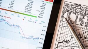 Combining fundamental and technical analysis