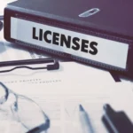 How do licensors work in trading?